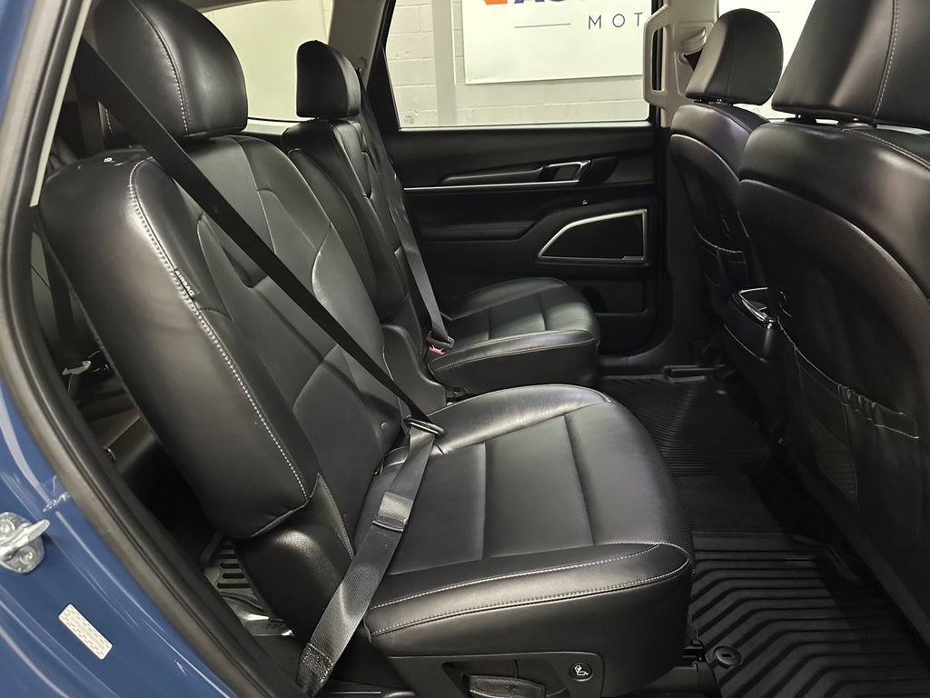 Used 2023 Kia Telluride S w/ S Sunroof Package AWD/4WD image 19