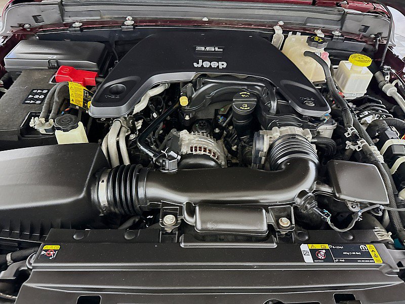 Used 2021 Jeep Gladiator Sport AWD/4WD image 27