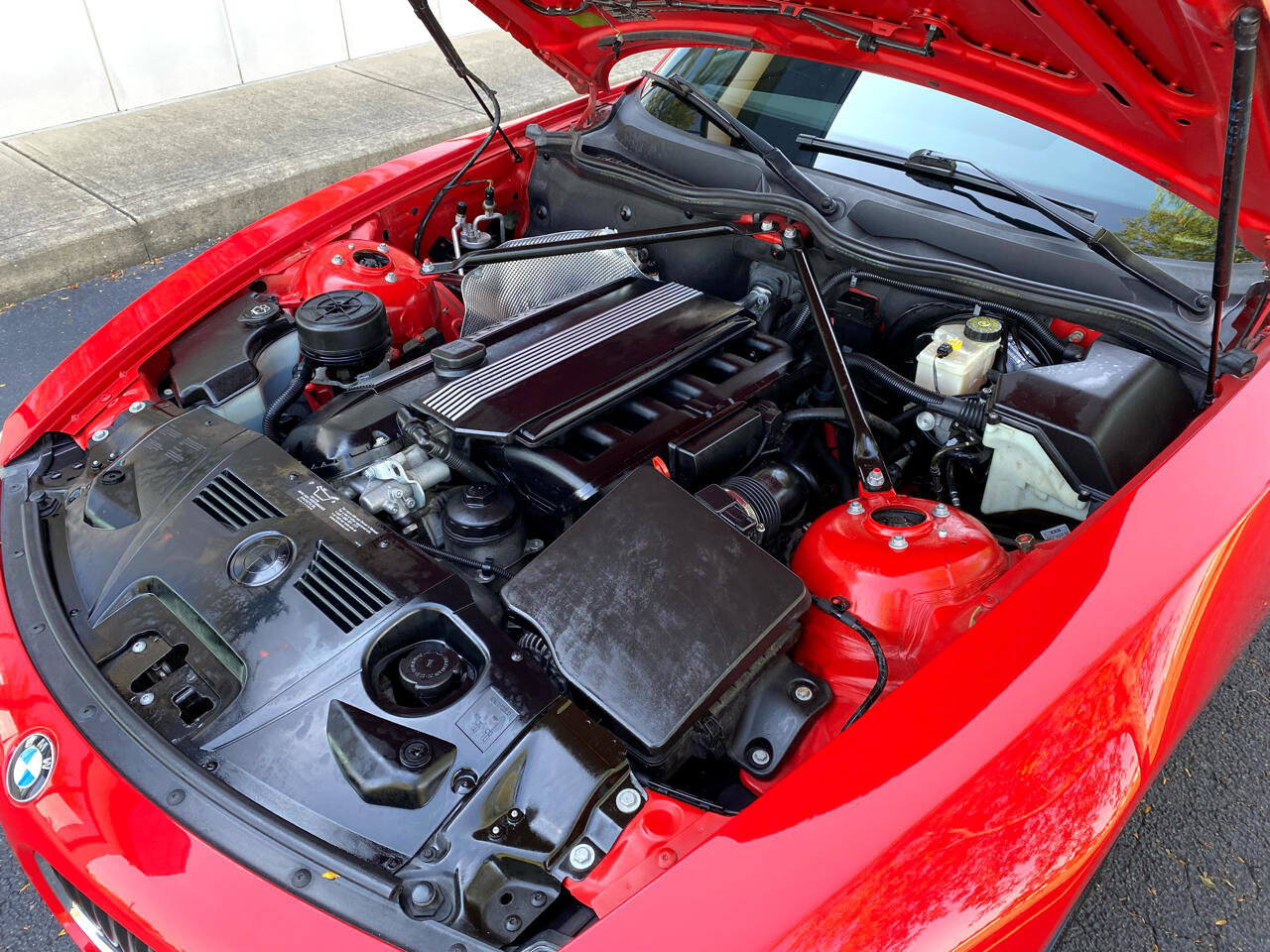 Used 2004 BMW Z4 2.5i image 46