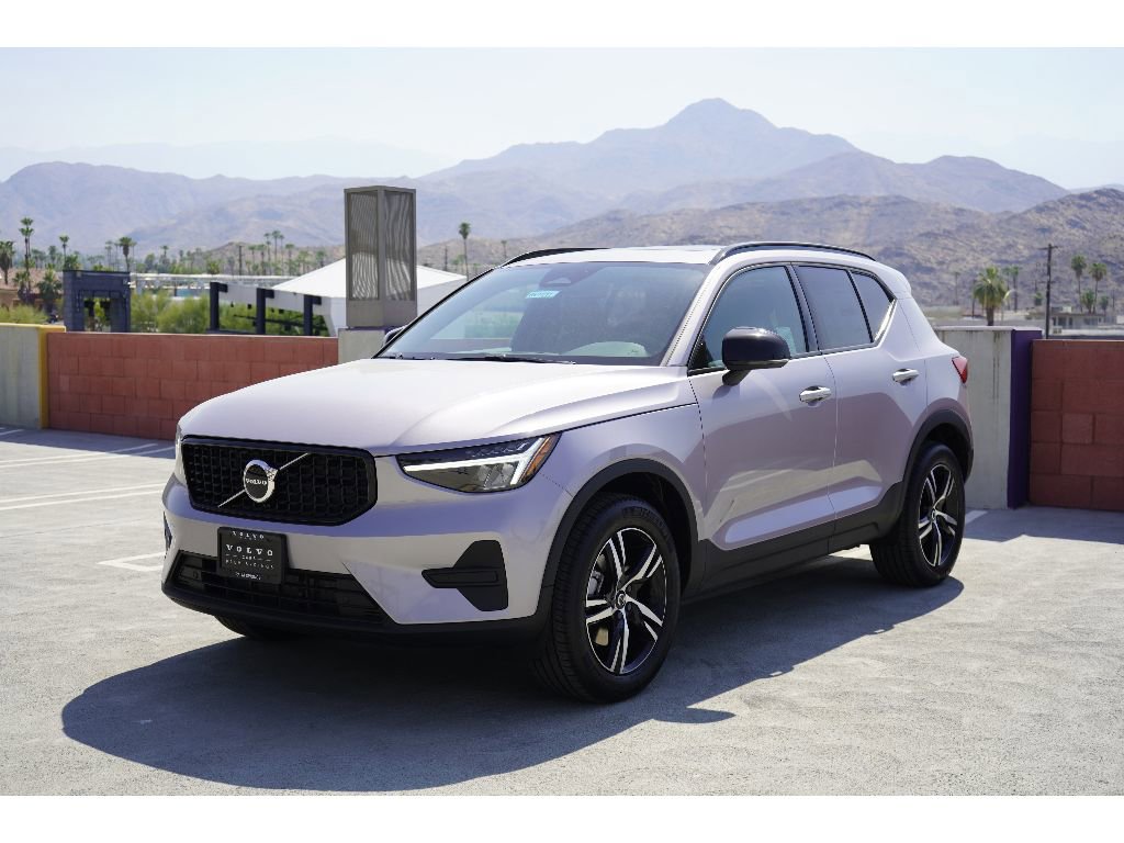 New 2026 Volvo XC40 B5 Core w/ Protection Package image 4