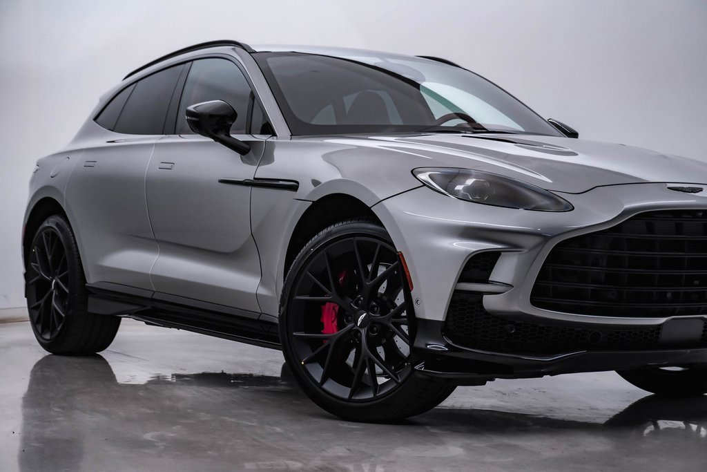 New 2025 Aston Martin DBX 707 image 2