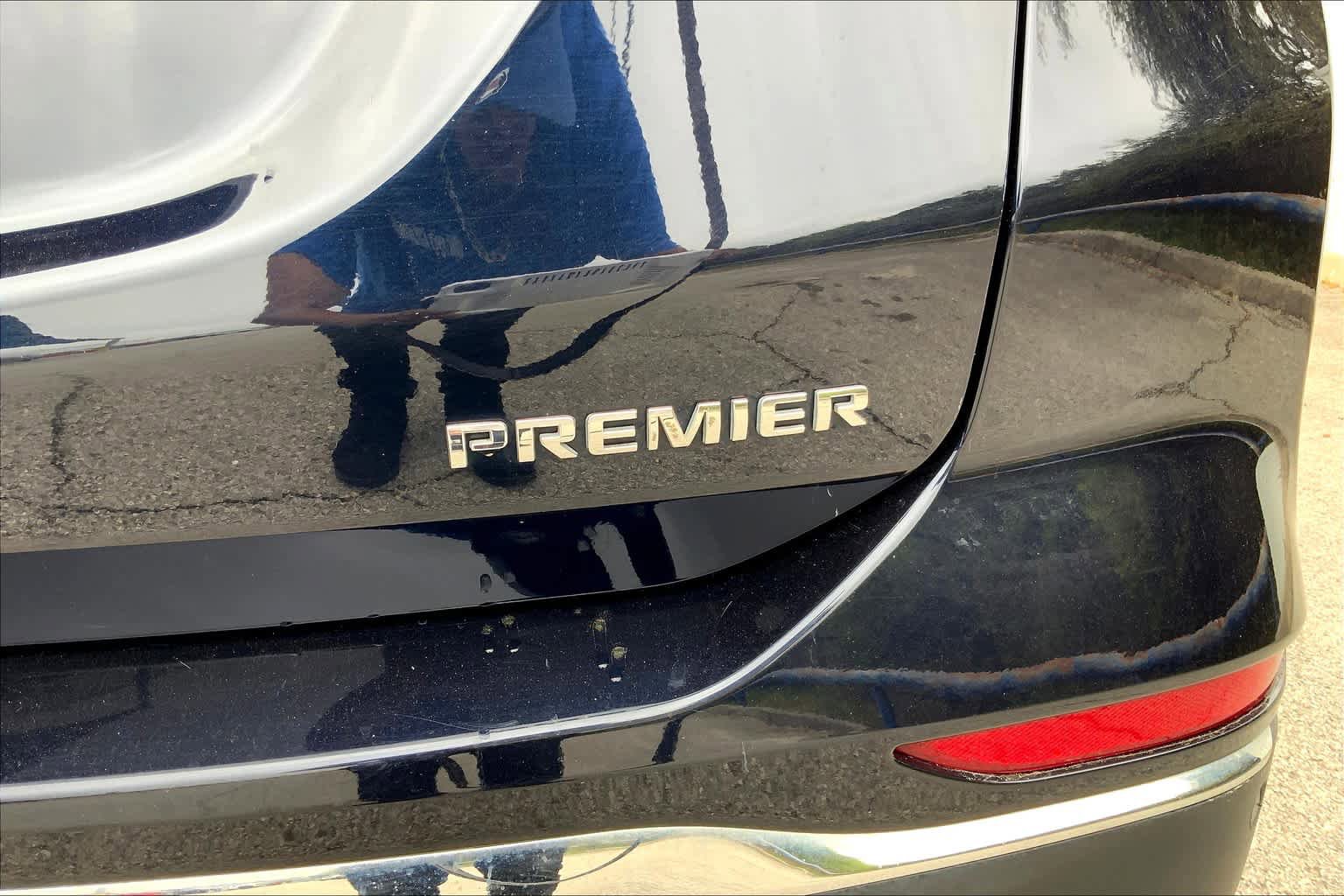 Used 2021 Chevrolet Equinox Premier FWD image 10