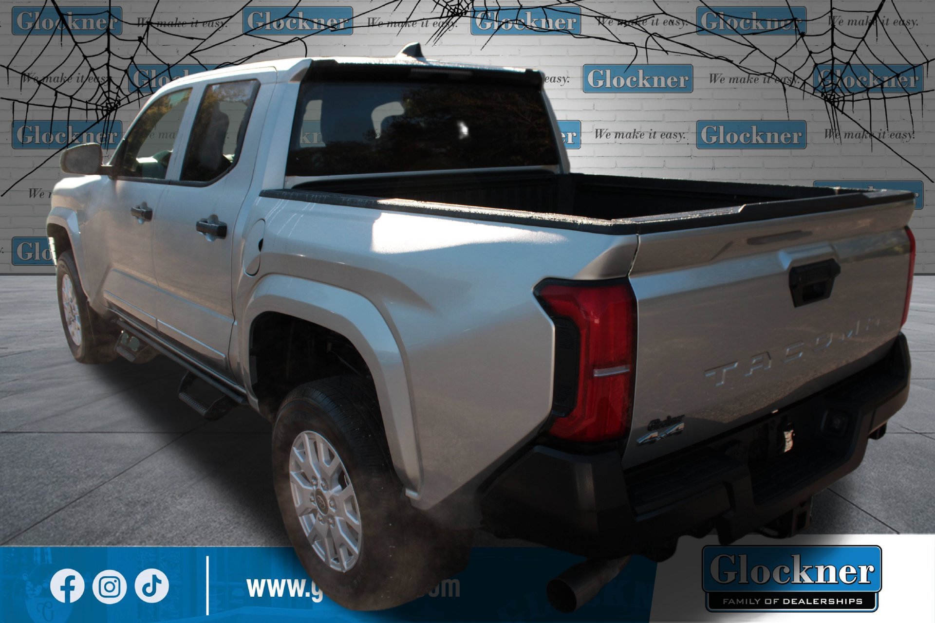 Used 2024 Toyota Tacoma SR AWD/4WD image 8