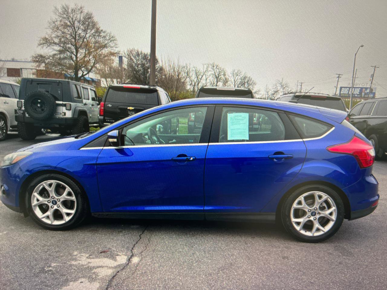 Used 2014 Ford Focus Titanium FWD image 2