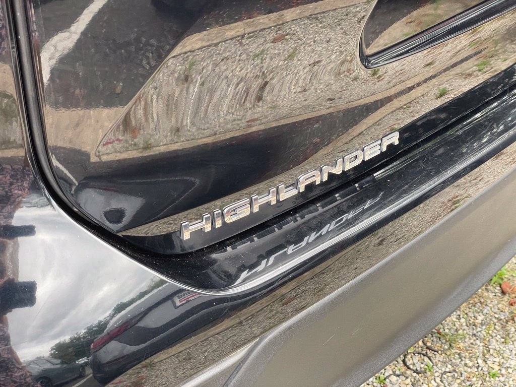 Used 2023 Toyota Highlander XLE AWD/4WD image 39