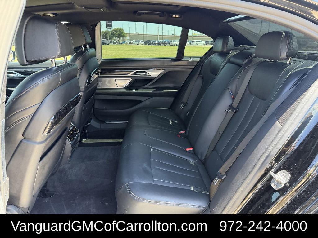 Used 2020 BMW 750i xDrive w/ Executive Package AWD/4WD image 33