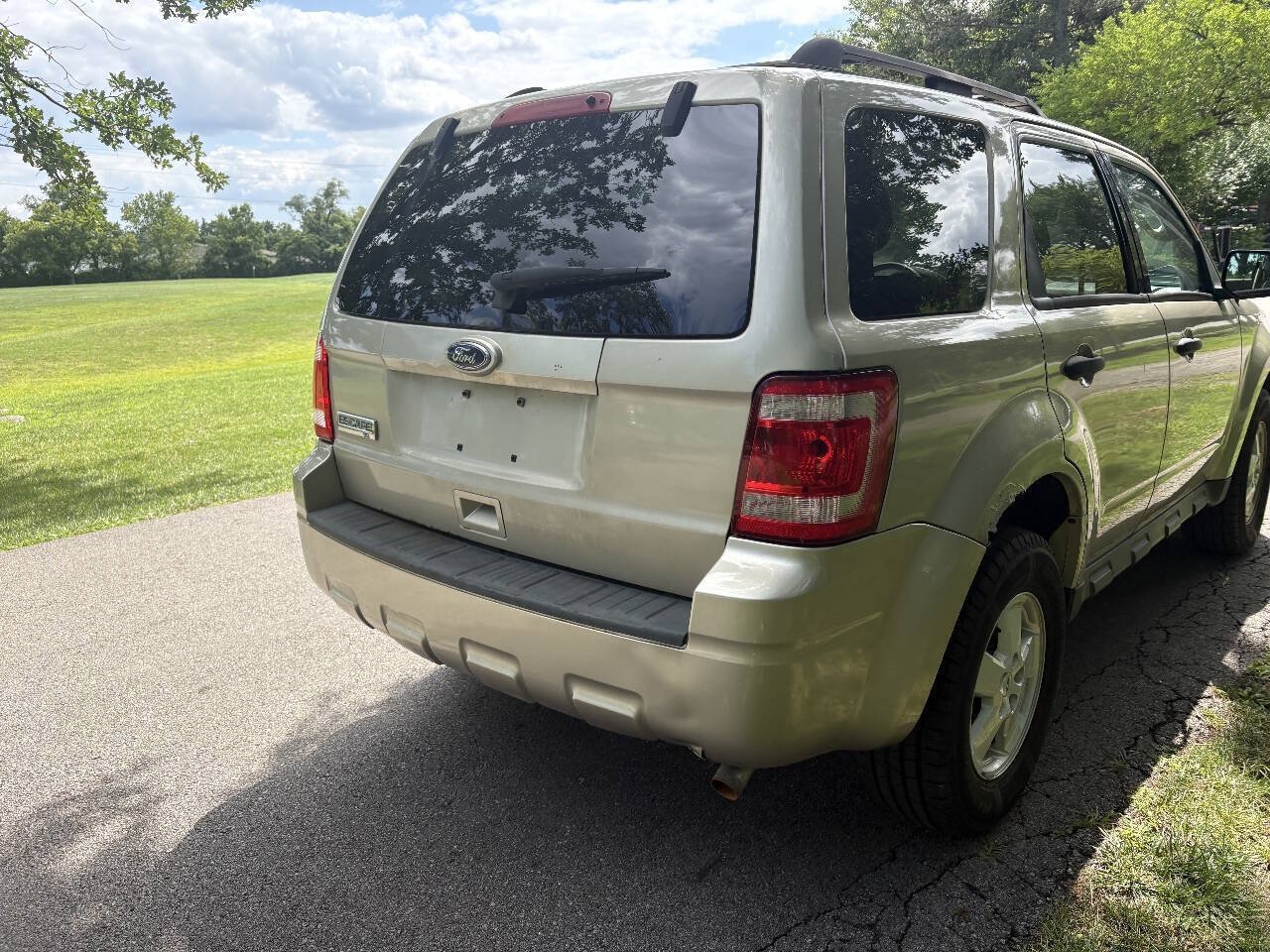 Used 2010 Ford Escape XLT FWD image 9