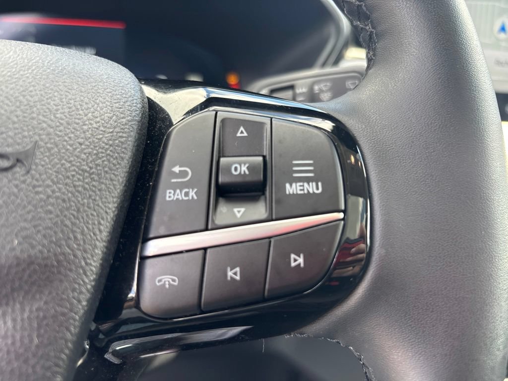 Used 2023 Ford Escape Platinum w/ Premium Technology Package AWD/4WD image 21