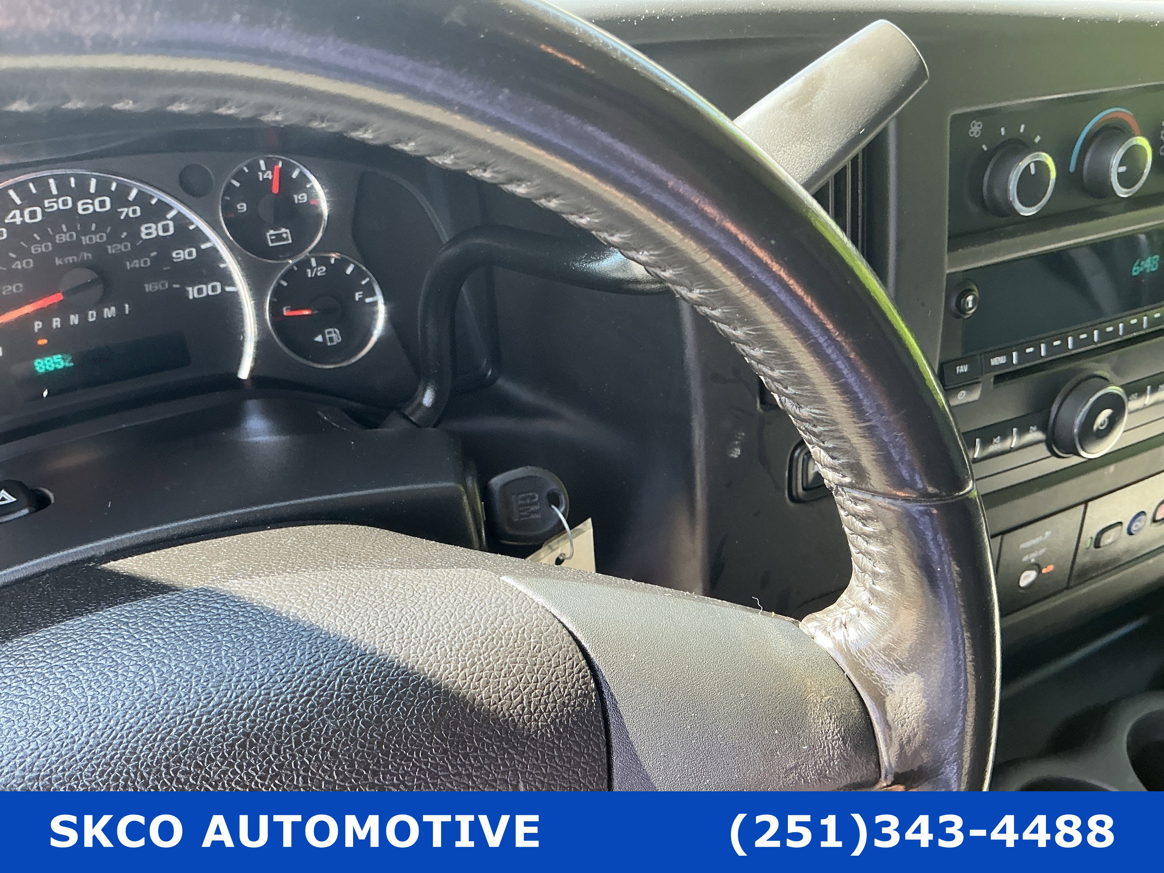 Used 2020 Chevrolet Express 2500 w/ Communications Package RWD image 23