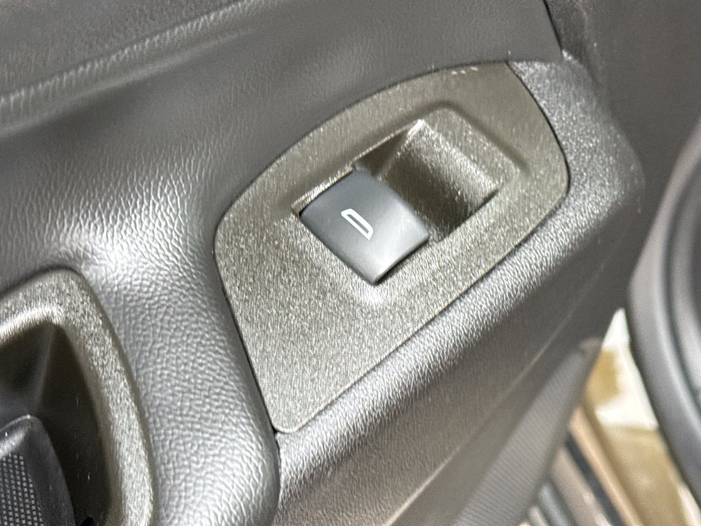 Used 2024 Chevrolet Equinox LT w/ LPO, Floor Liner Package image 31