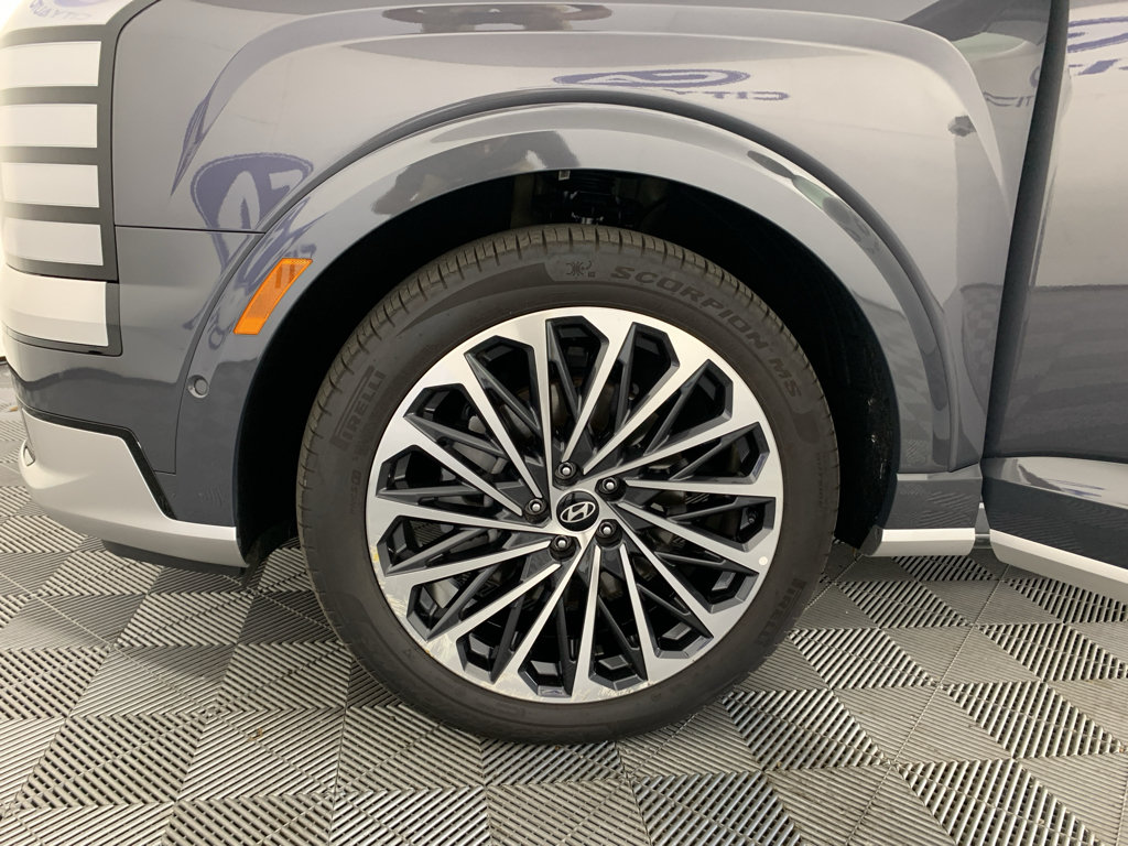 Used 2026 Hyundai Palisade Calligraphy FWD image 12