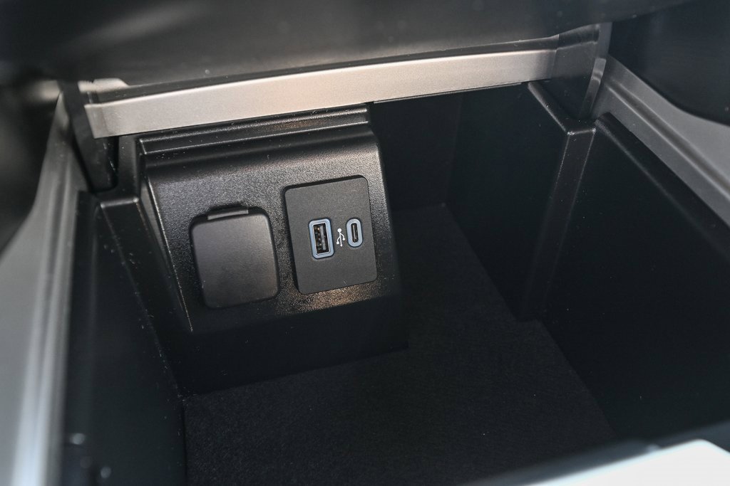 Certified 2023 Ford Explorer XLT w/ Equipment Group 202A image 36