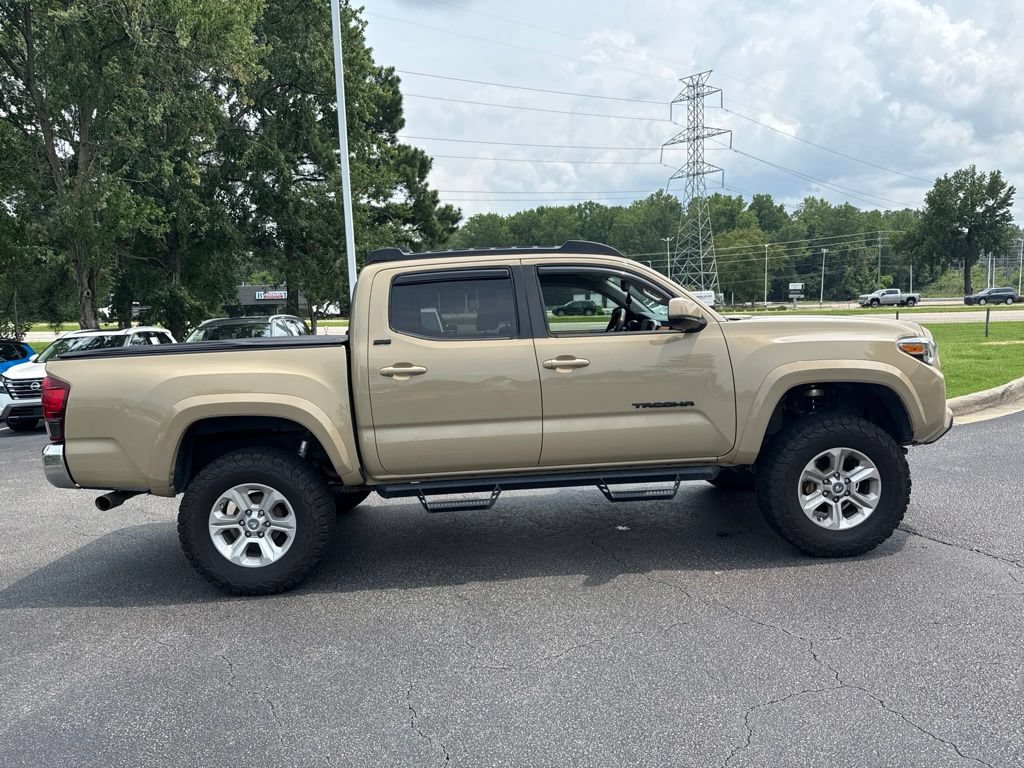 Used 2018 Toyota Tacoma SR5 RWD image 6