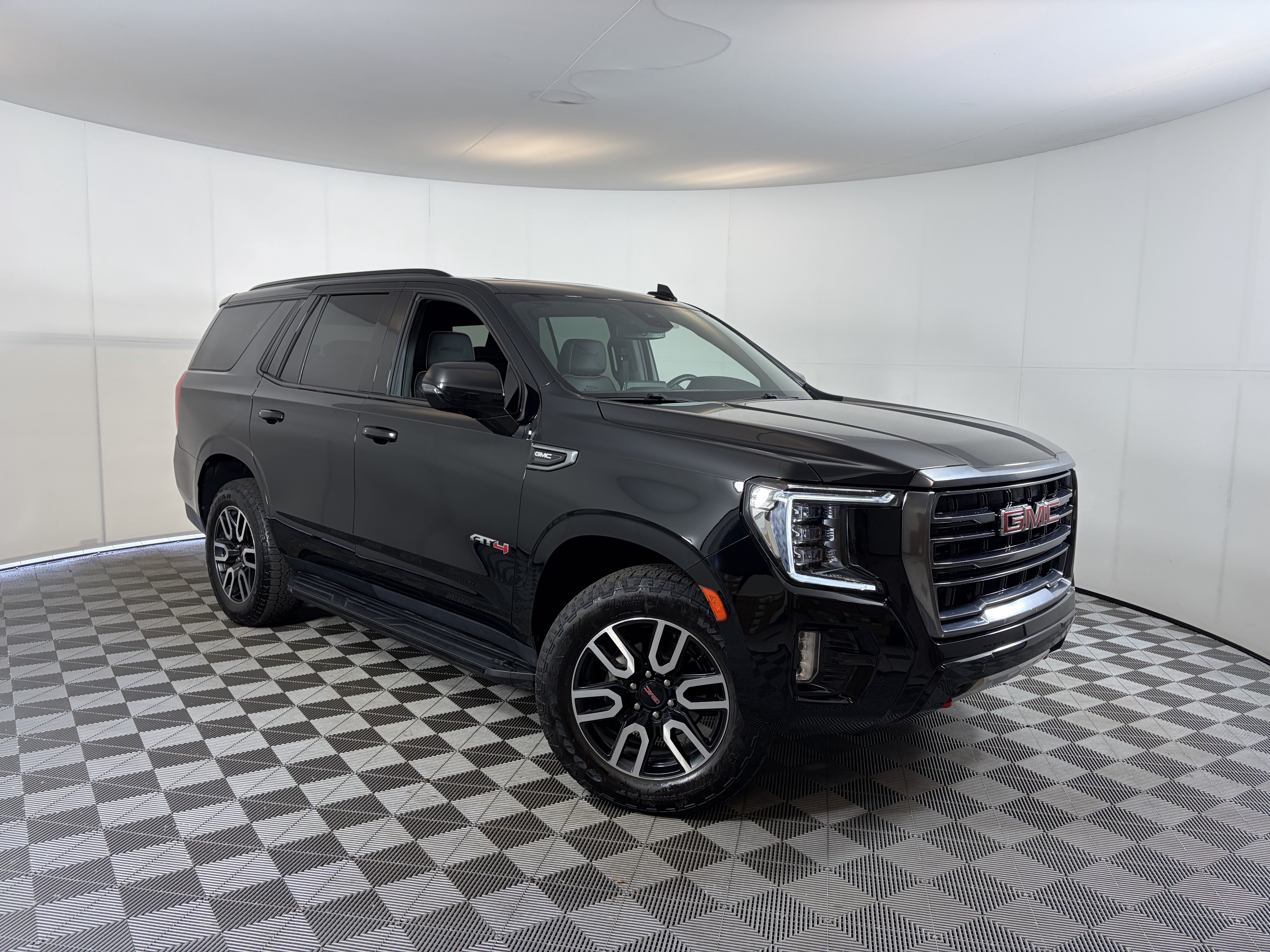 Used 2023 GMC Yukon AT4 w/ LPO, Floor Liner Package AWD/4WD image 1