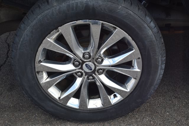 Used 2015 Ford F150 Lariat w/ Equipment Group 502A Luxury AWD/4WD image 53