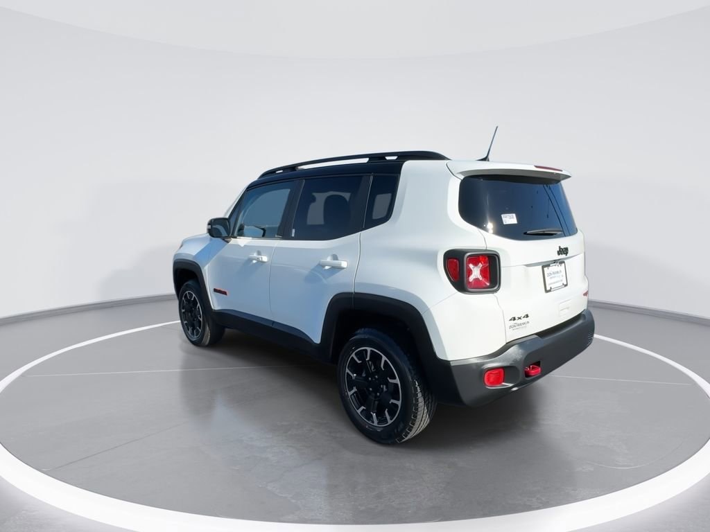 Used 2023 Jeep Renegade Trailhawk image 6
