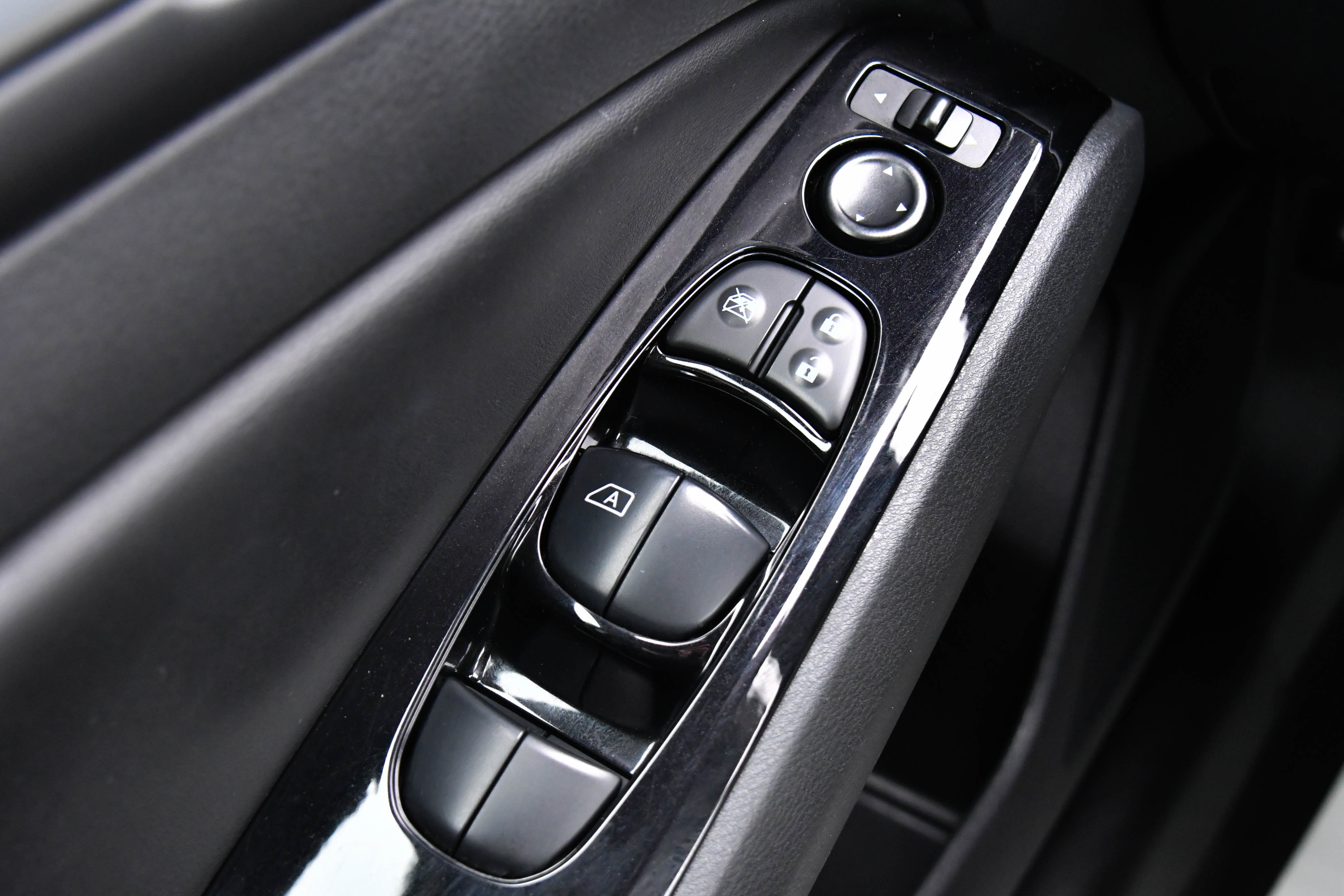 Used 2023 Nissan Altima 2.5 SV image 31