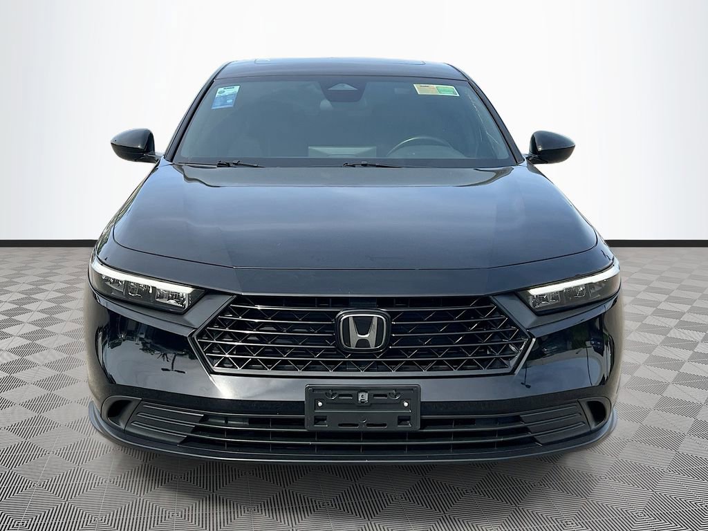 Used 2023 Honda Accord Sport image 2