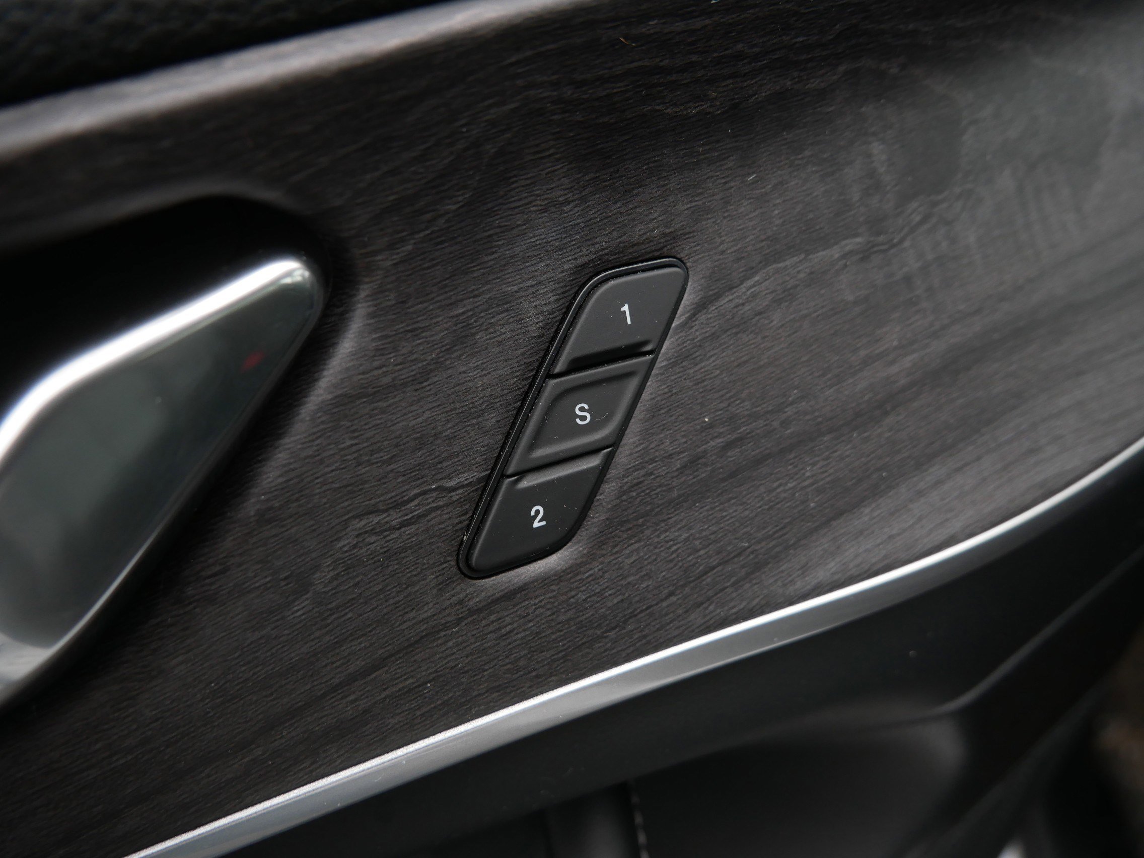 Used 2024 Jeep Grand Cherokee Limited w/ Trailer Tow Package image 22