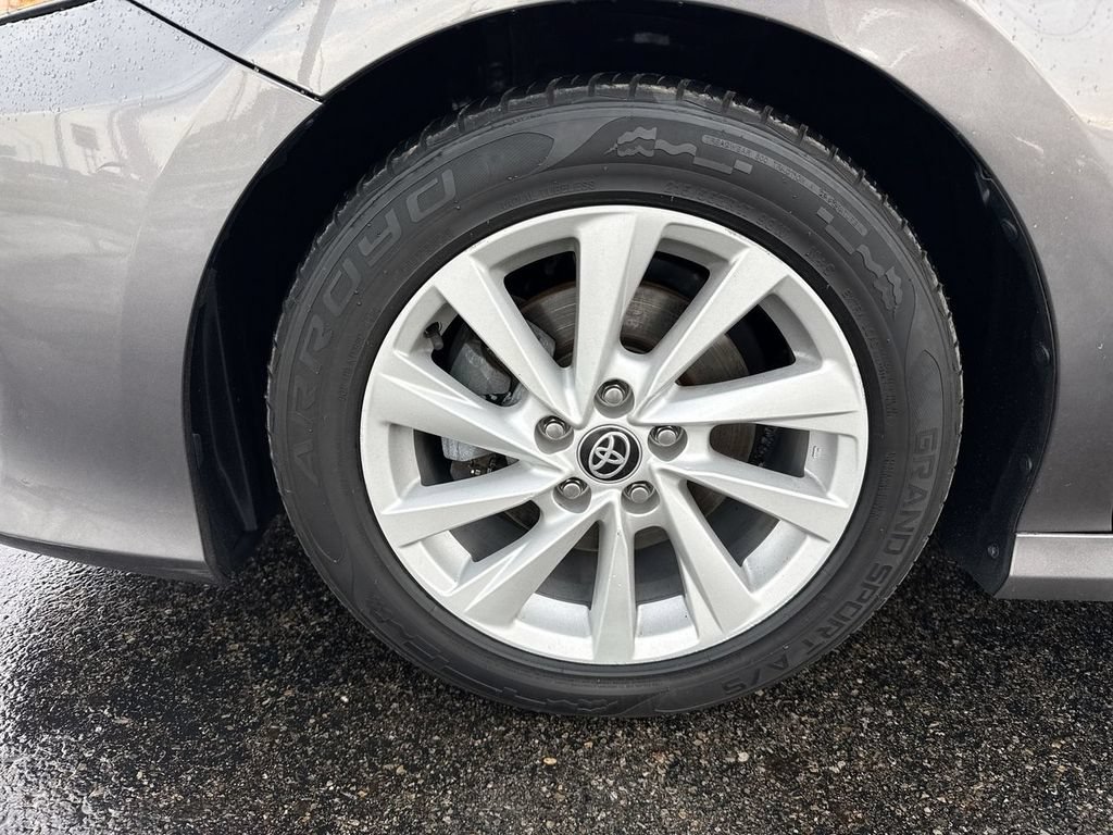 Used 2021 Toyota Camry LE FWD image 10