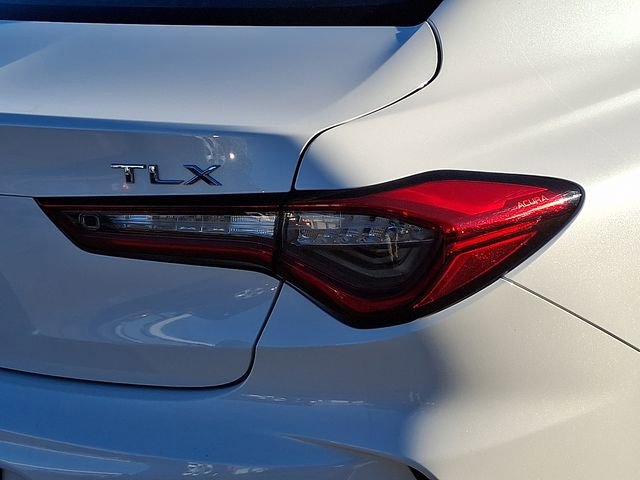 Used 2023 Acura TLX image 12