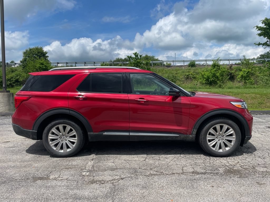 Used 2022 Ford Explorer Limited w/ Equipment Group 301A AWD/4WD image 5