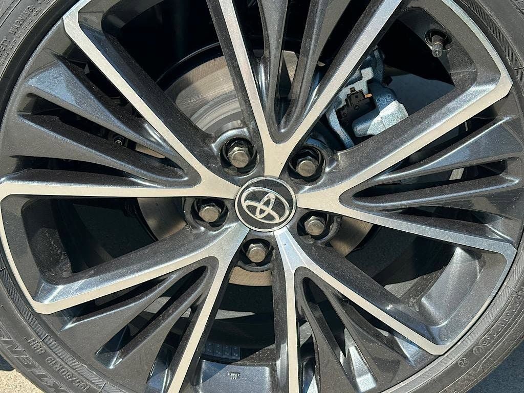 New 2026 Toyota Prius Limited FWD image 15
