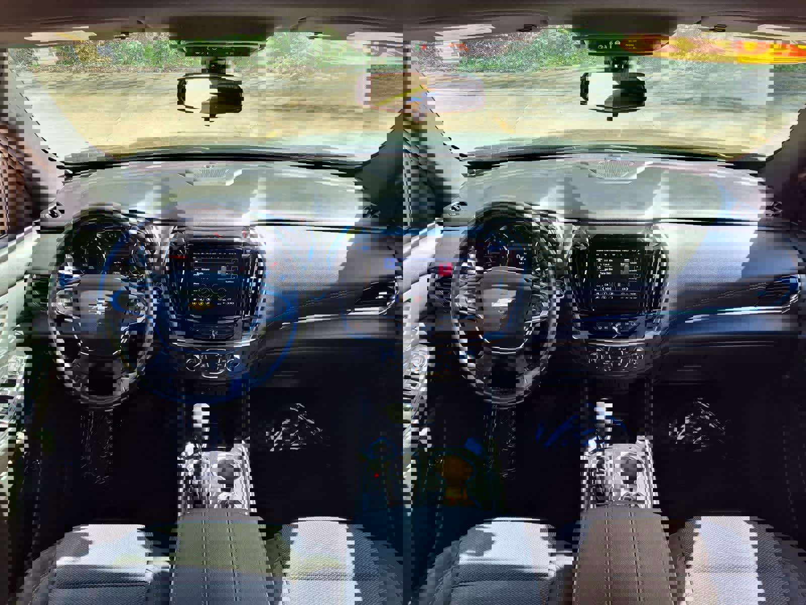 Used 2022 Chevrolet Traverse LT AWD/4WD image 12