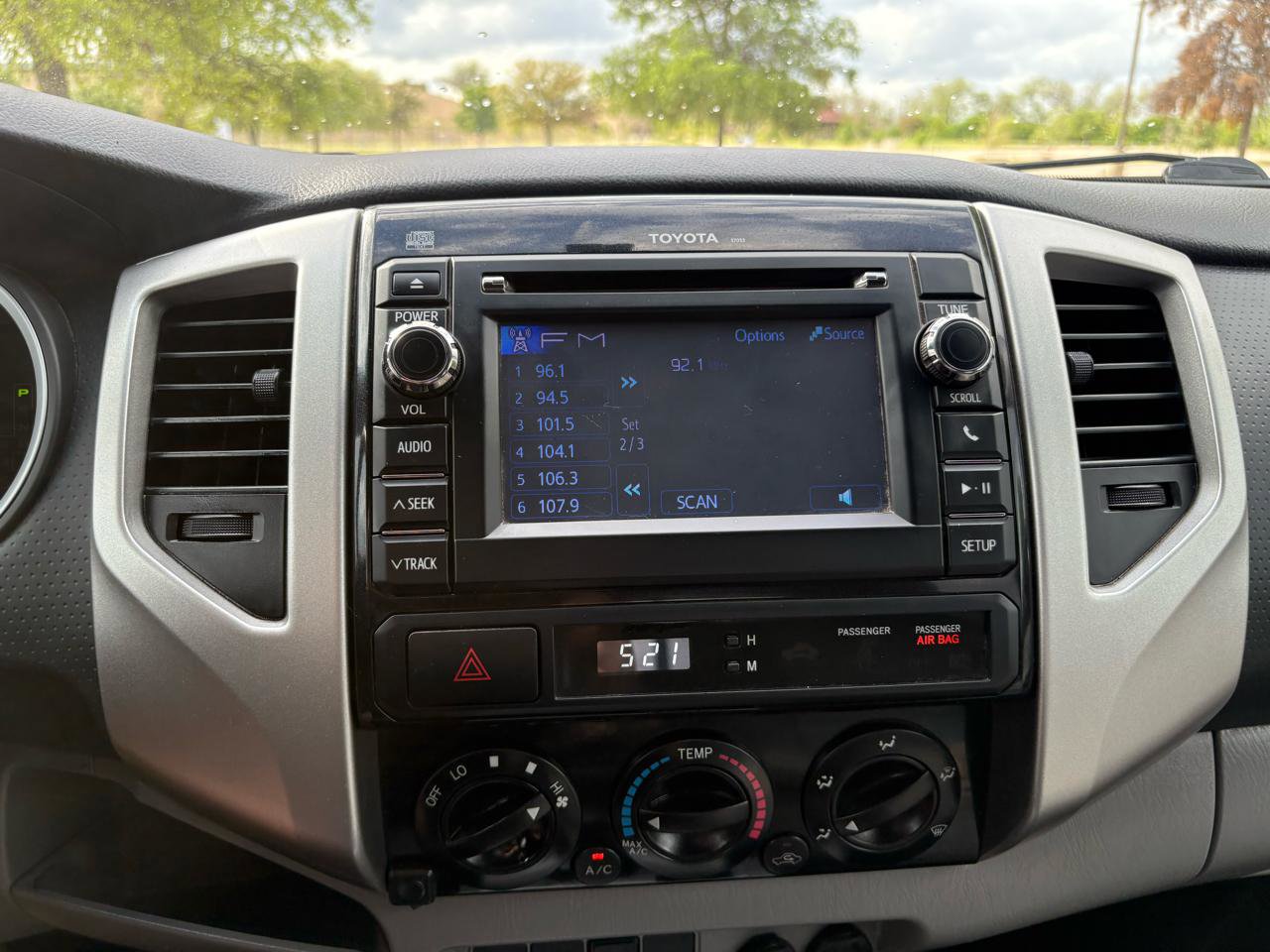 Used 2013 Toyota Tacoma PreRunner w/ SR5 Pkg image 16