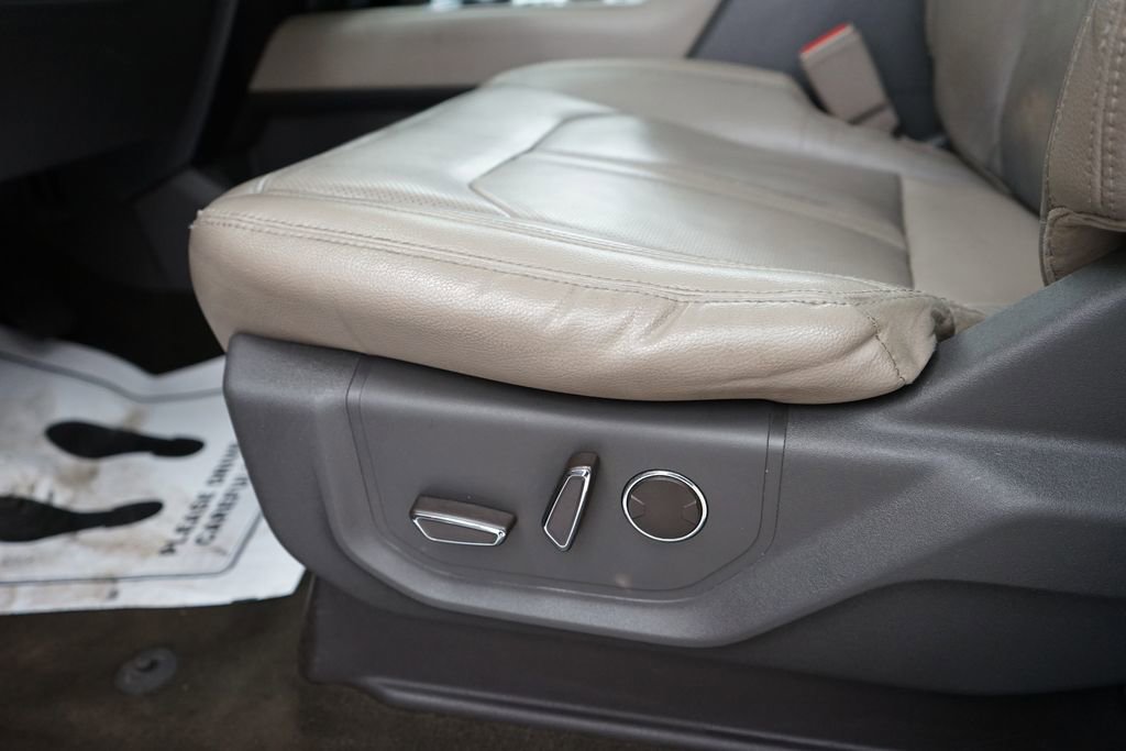 Used 2019 Ford Expedition Limited w/ Equipment Group 301A image 31