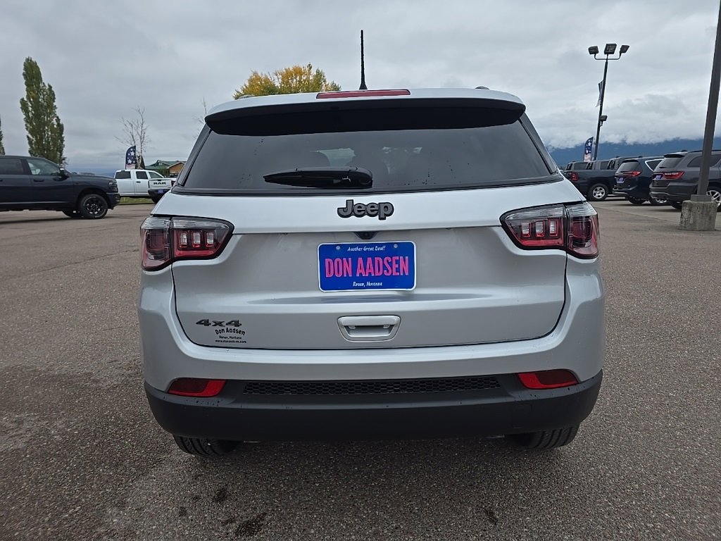 New 2026 Jeep Compass Latitude image 6