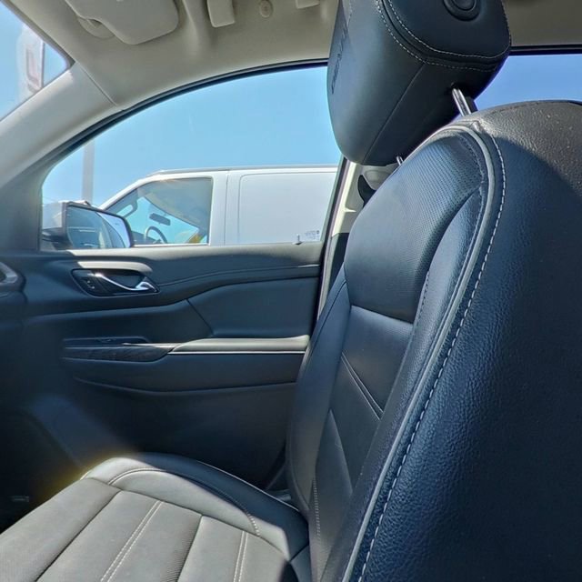 Used 2023 GMC Acadia Denali w/ Denali Technology Package FWD image 28