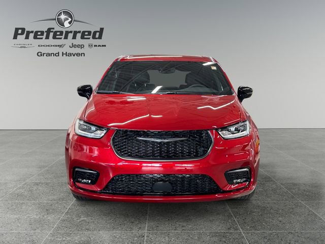 New 2026 Chrysler Pacifica Select image 10