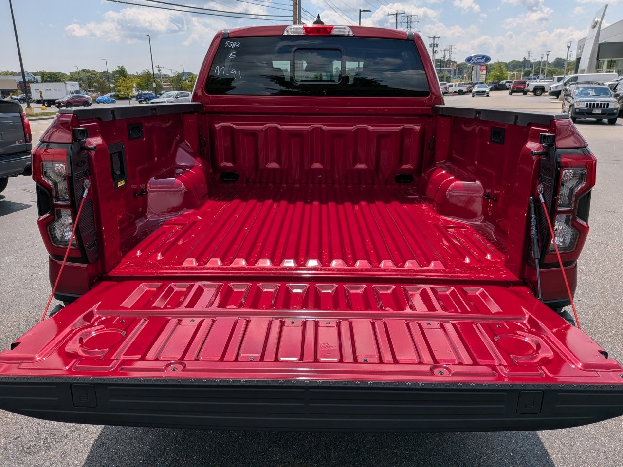 New 2026 Ford Ranger Lariat w/ Black Appearance Package AWD/4WD image 13