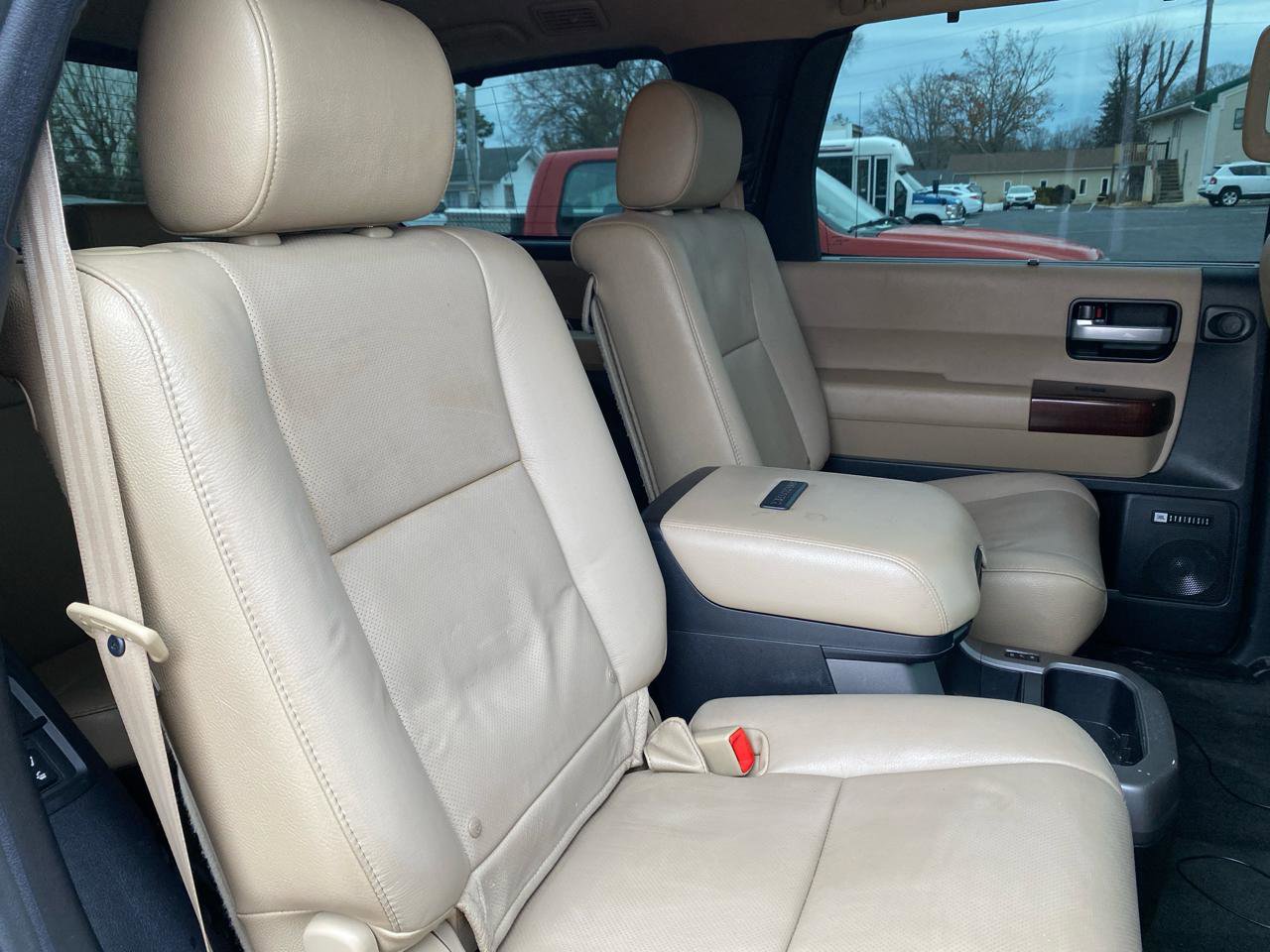 Used 2012 Toyota Sequoia Platinum image 10