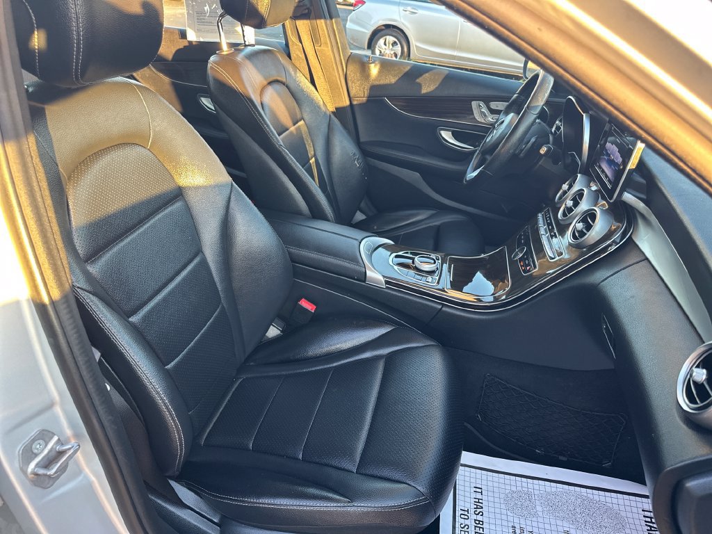 Used 2018 Mercedes-Benz C 300 4MATIC Sedan image 21