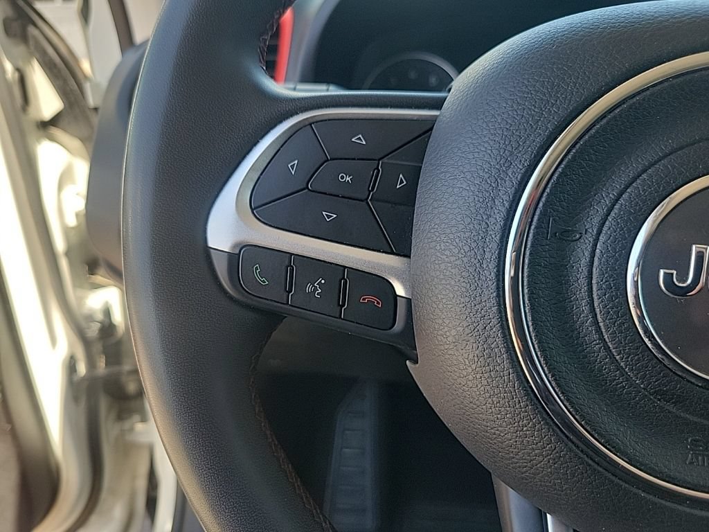 Used 2023 Jeep Renegade Trailhawk AWD/4WD image 23