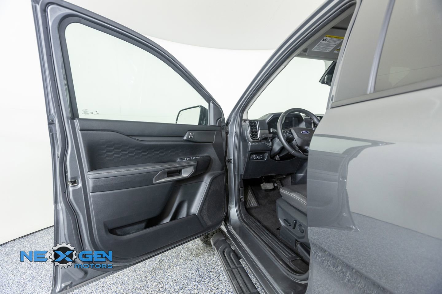 Used 2024 Ford Ranger XLT AWD/4WD image 9