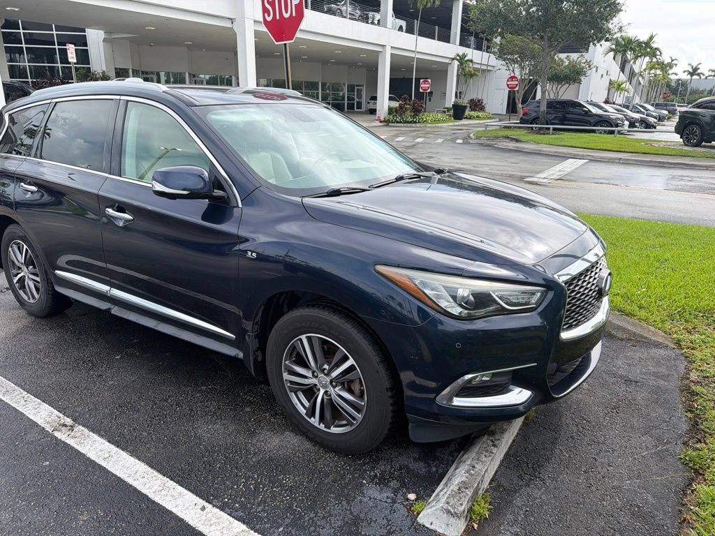 Used 2018 INFINITI QX60 FWD w/ Premium Plus Package image 2