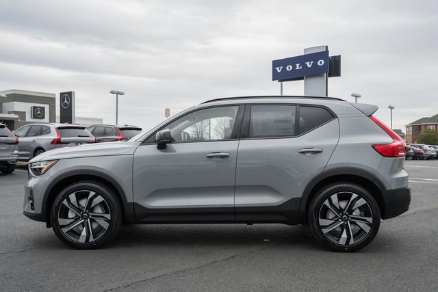 New 2026 Volvo XC40 B5 Ultra w/ Protection Package Premier image 4