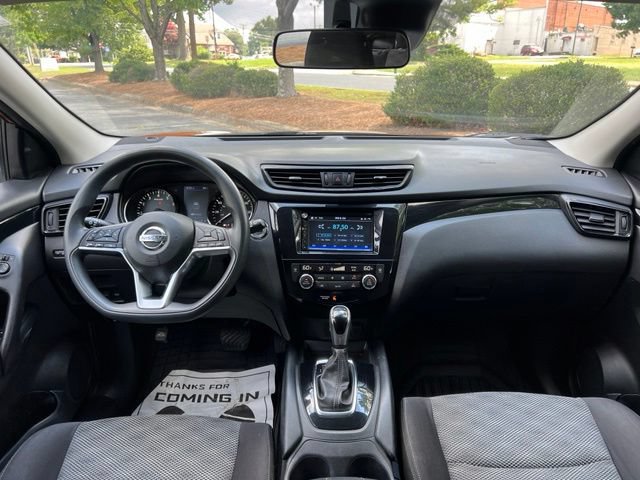 Used 2020 Nissan Rogue Sport SV FWD image 25