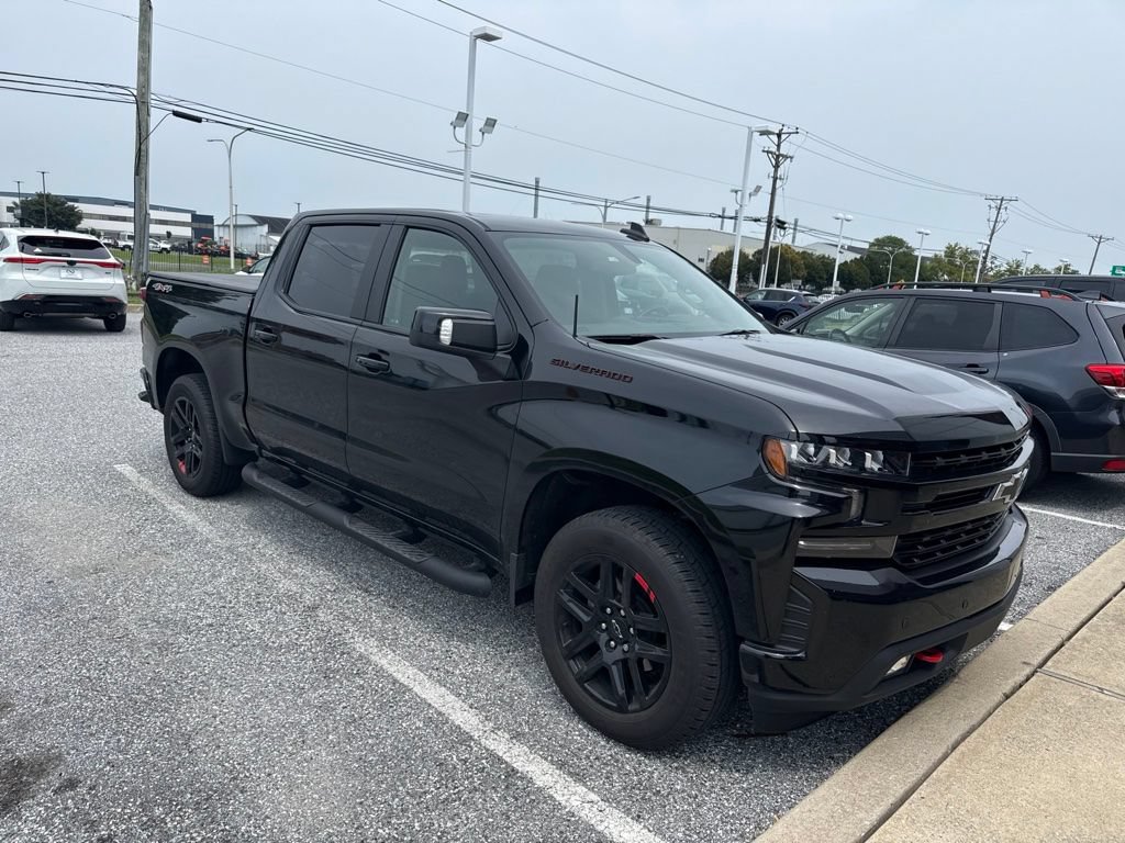 Used 2022 Chevrolet Silverado 1500 RST w/ Redline Edition AWD/4WD image 4