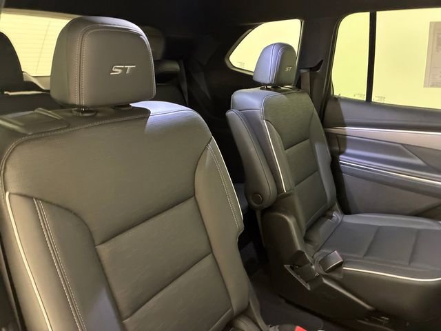 Certified 2025 Buick Enclave Sport Touring image 16