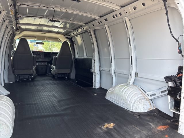 Used 2021 Chevrolet Express 2500 Extended w/ Driver Convenience Package RWD image 24
