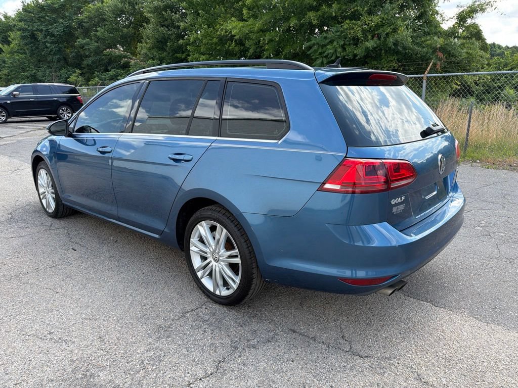 Used 2015 Volkswagen Golf TDI SE FWD image 4