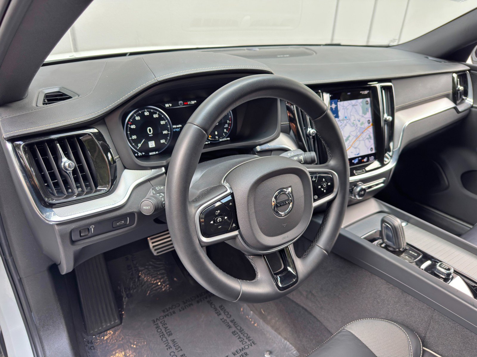 Used 2022 Volvo S60 B5 R-Design w/ Climate Package FWD image 14