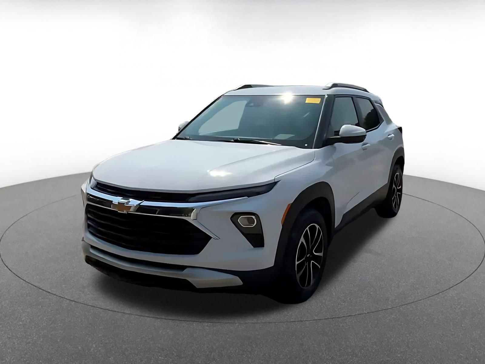 Used 2025 Chevrolet TrailBlazer LT FWD image 7