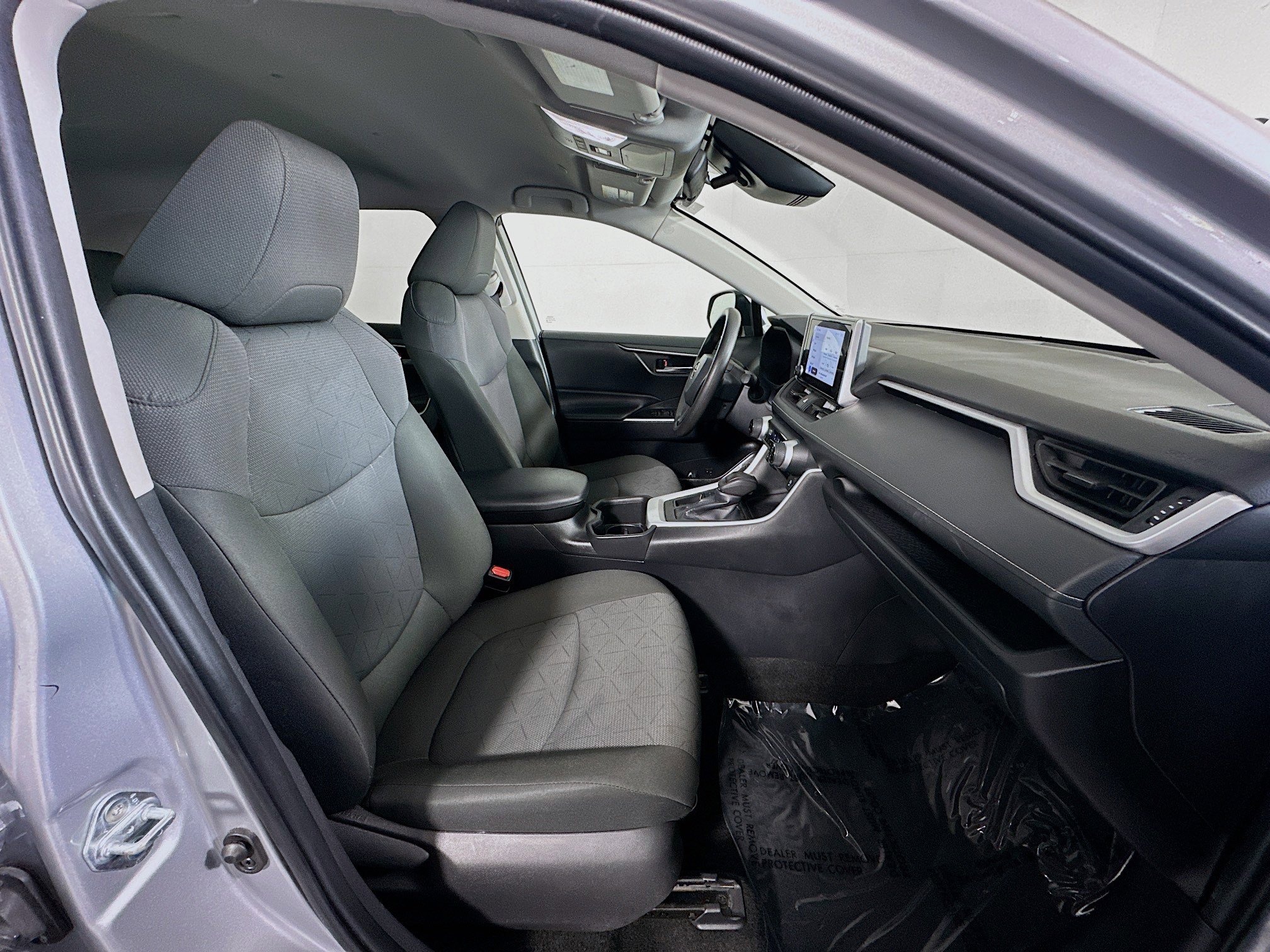 Used 2024 Toyota RAV4 XLE image 28