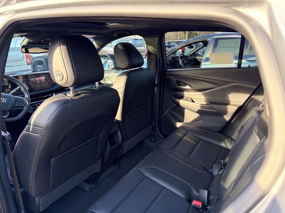New 2026 Buick Envista Avenir FWD image 8