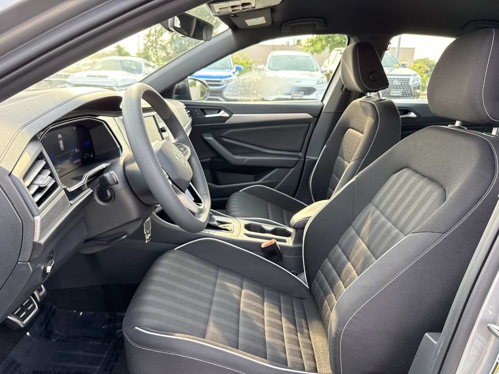 Used 2023 Volkswagen Jetta Sport FWD image 10